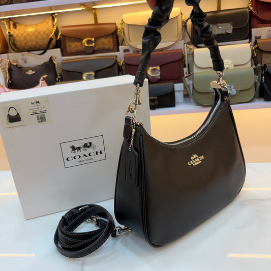 COCH TERI HOBO Shoulder/Sling Bag - Black
