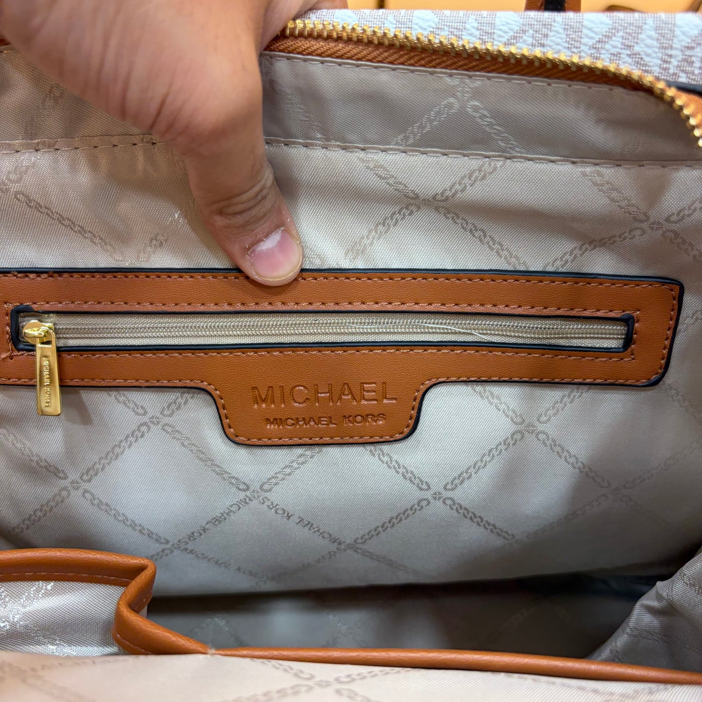 MK Mirella Tote - White