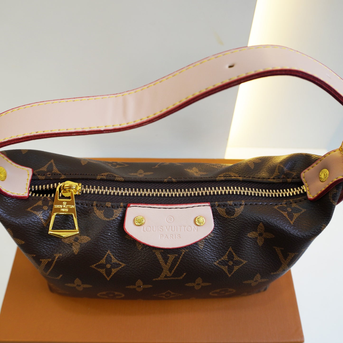 LV03 Handbag - Coffee Colour