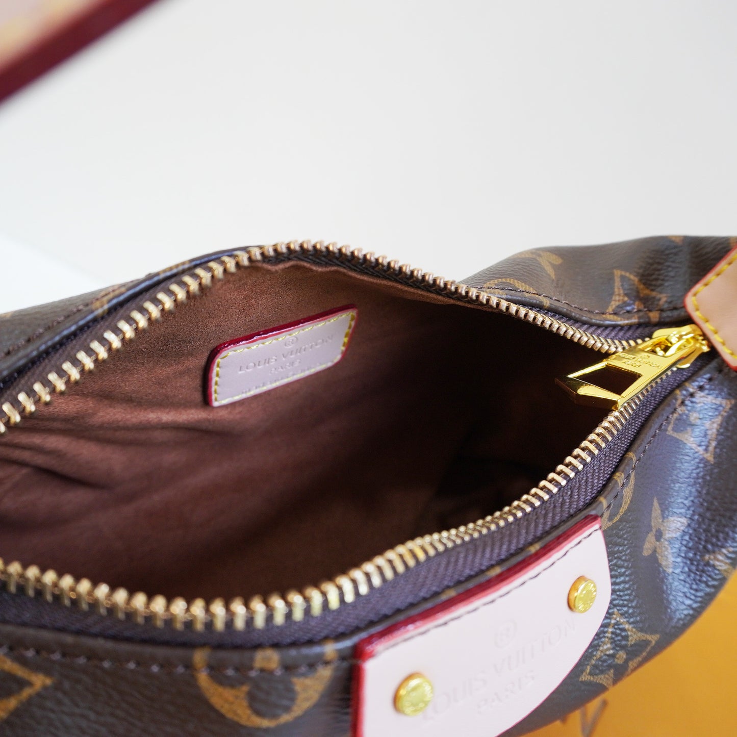 LV03 Handbag - Coffee Colour