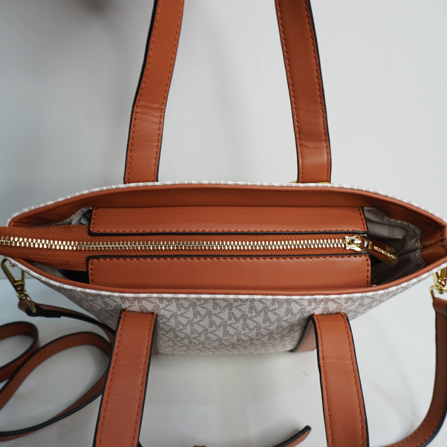 MK08 Satchel Bag With Detachable Sling - White