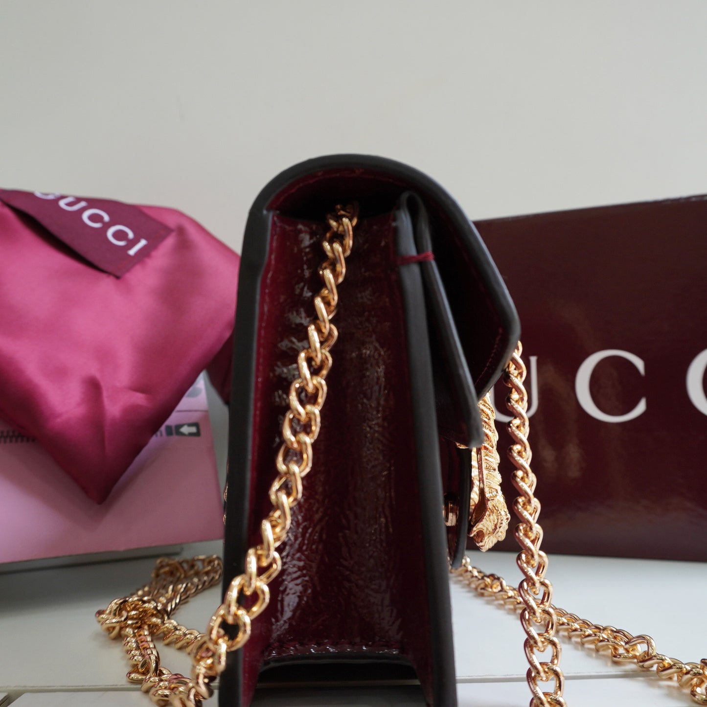 GG01 - Glossy Mini Chain Bag with Sculpted Buckle - Wine