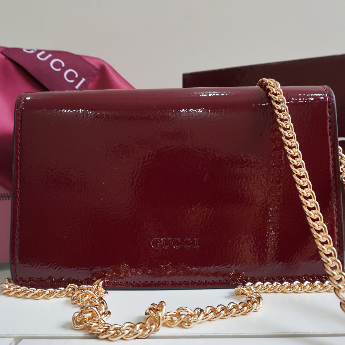 GG01 - Glossy Mini Chain Bag with Sculpted Buckle - Wine