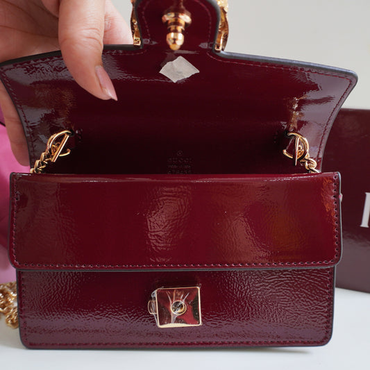 GG01 - Glossy Mini Chain Bag with Sculpted Buckle - Wine