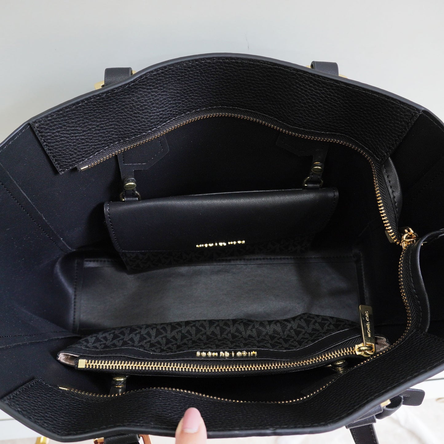 MK777 - 3 in 1 Tote Set - Black