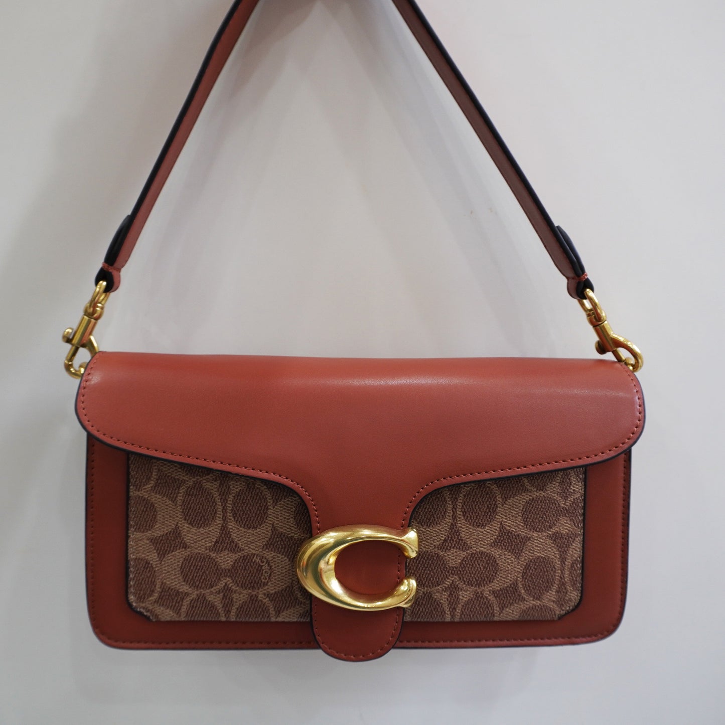 CH C Label (26) - Tan Apricot