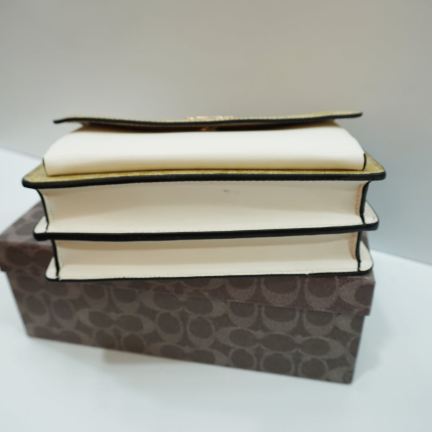 CH55 Klare Shoulder/Sling Bag - Apricot white