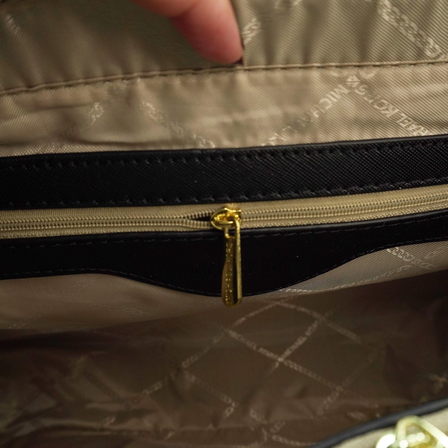 MK 04 3 Compartment Tote Bag -