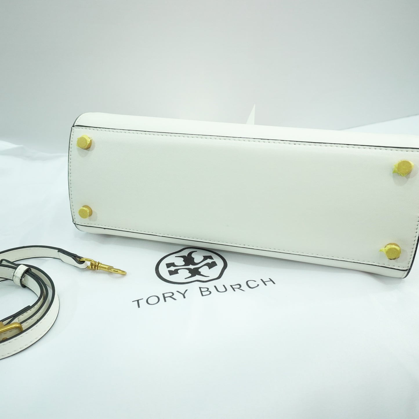 TB070 - Large Satchel - Ivory