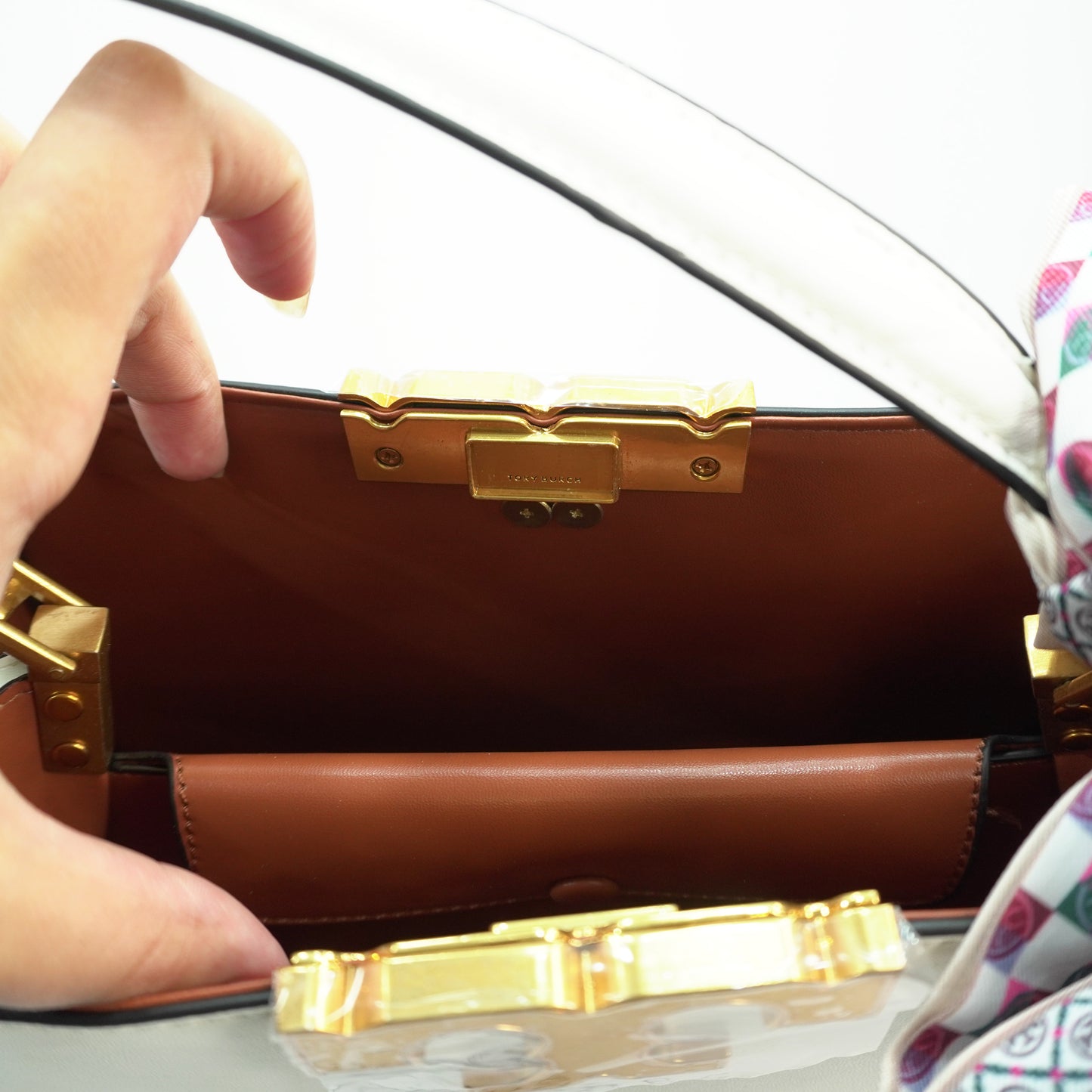 TB070 - Large Satchel - Ivory