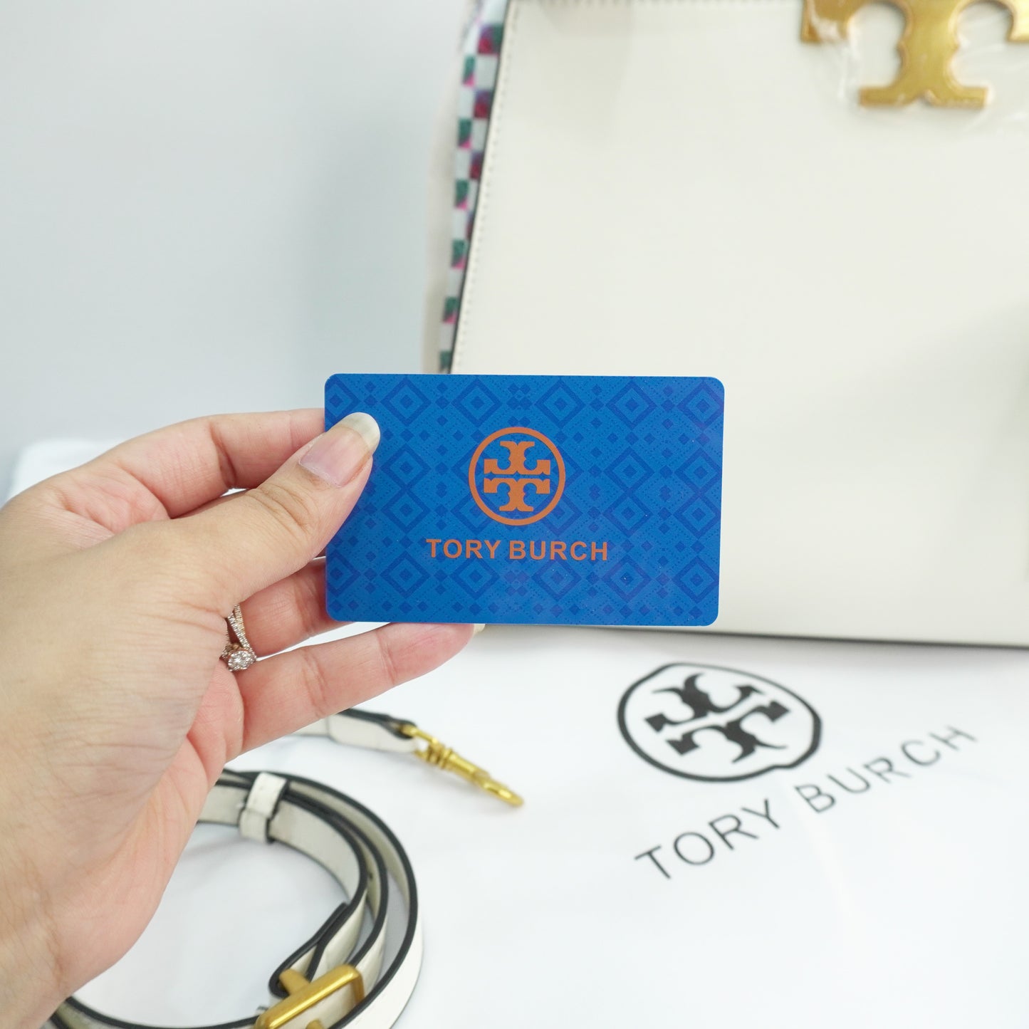 TB070 - Large Satchel - Ivory