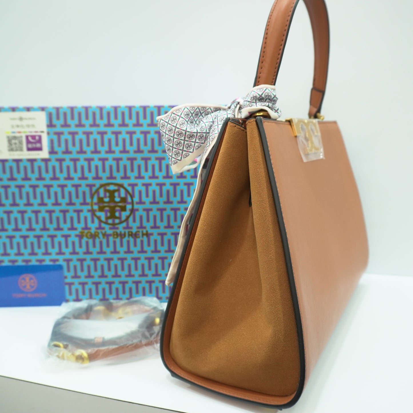 TB070 - Large Satchel - Tan