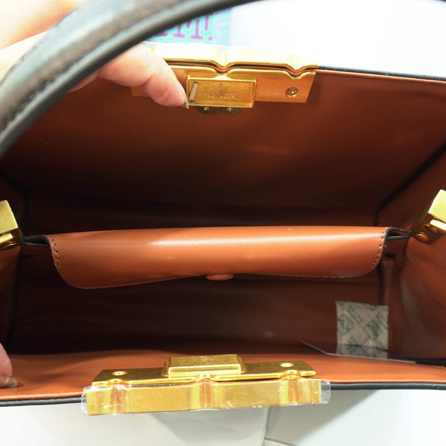 TB070 - Large Satchel - Black