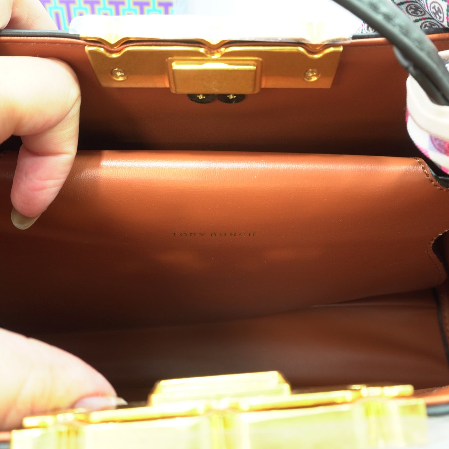 TB070 - Large Satchel - Black