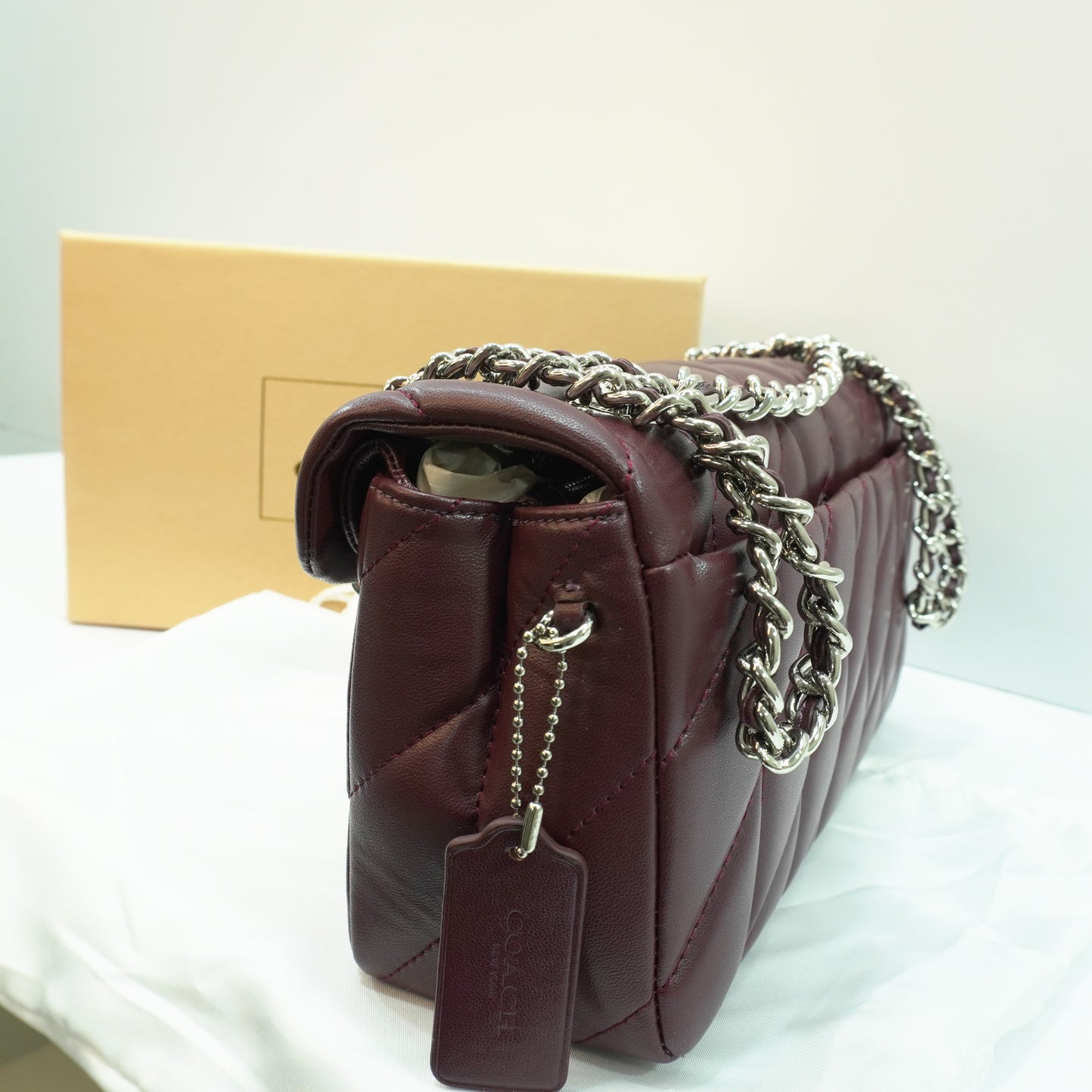 CH C Label (26)- QUILTED - Wine