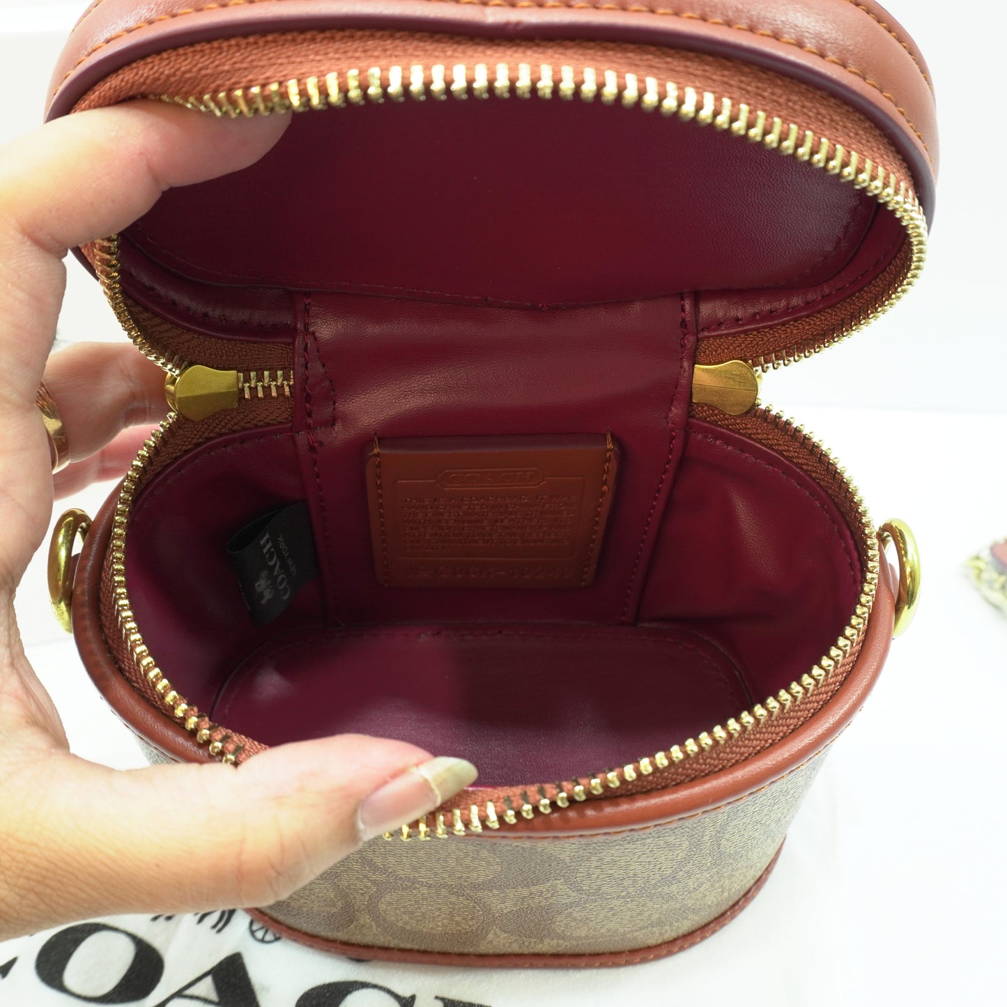 CH99 - Mini Vanity - Tan Brown Signature Colour