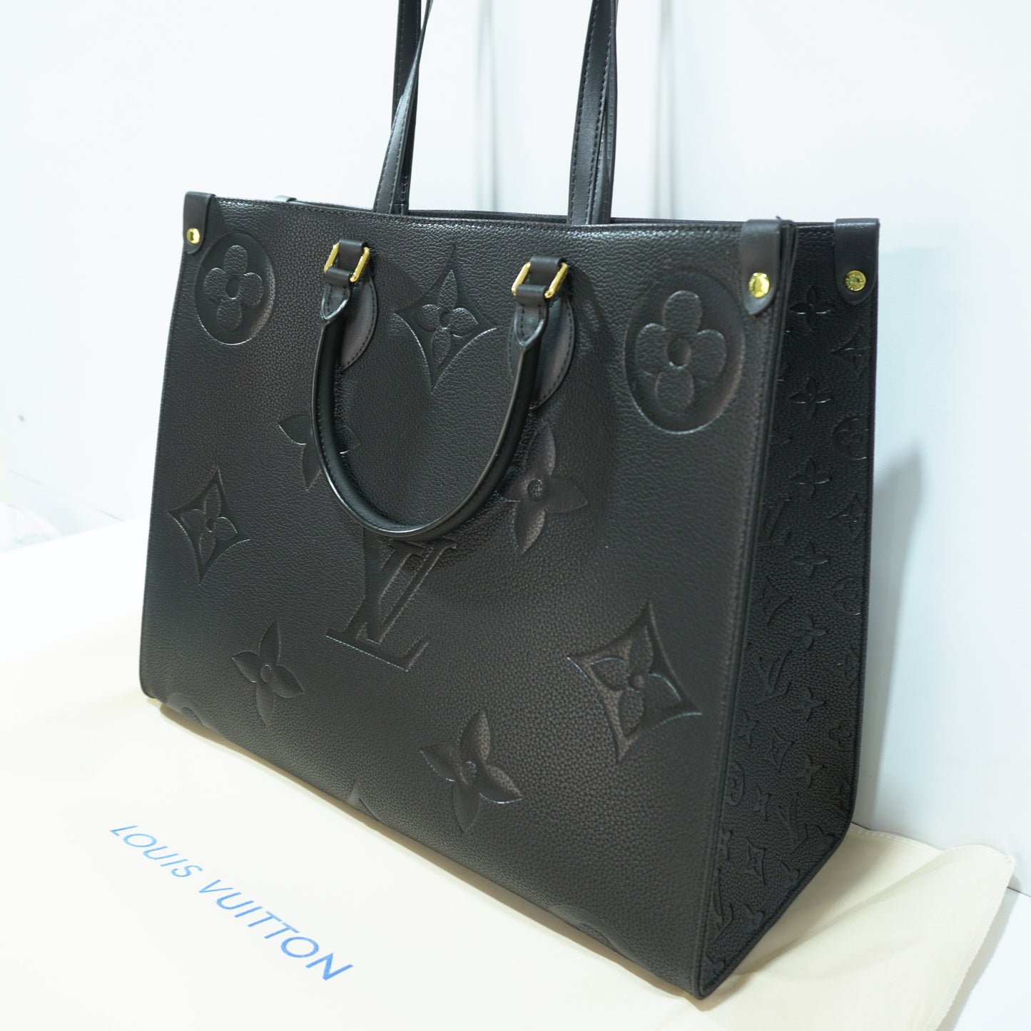 LV123 - OTG Tote - Black Double Box