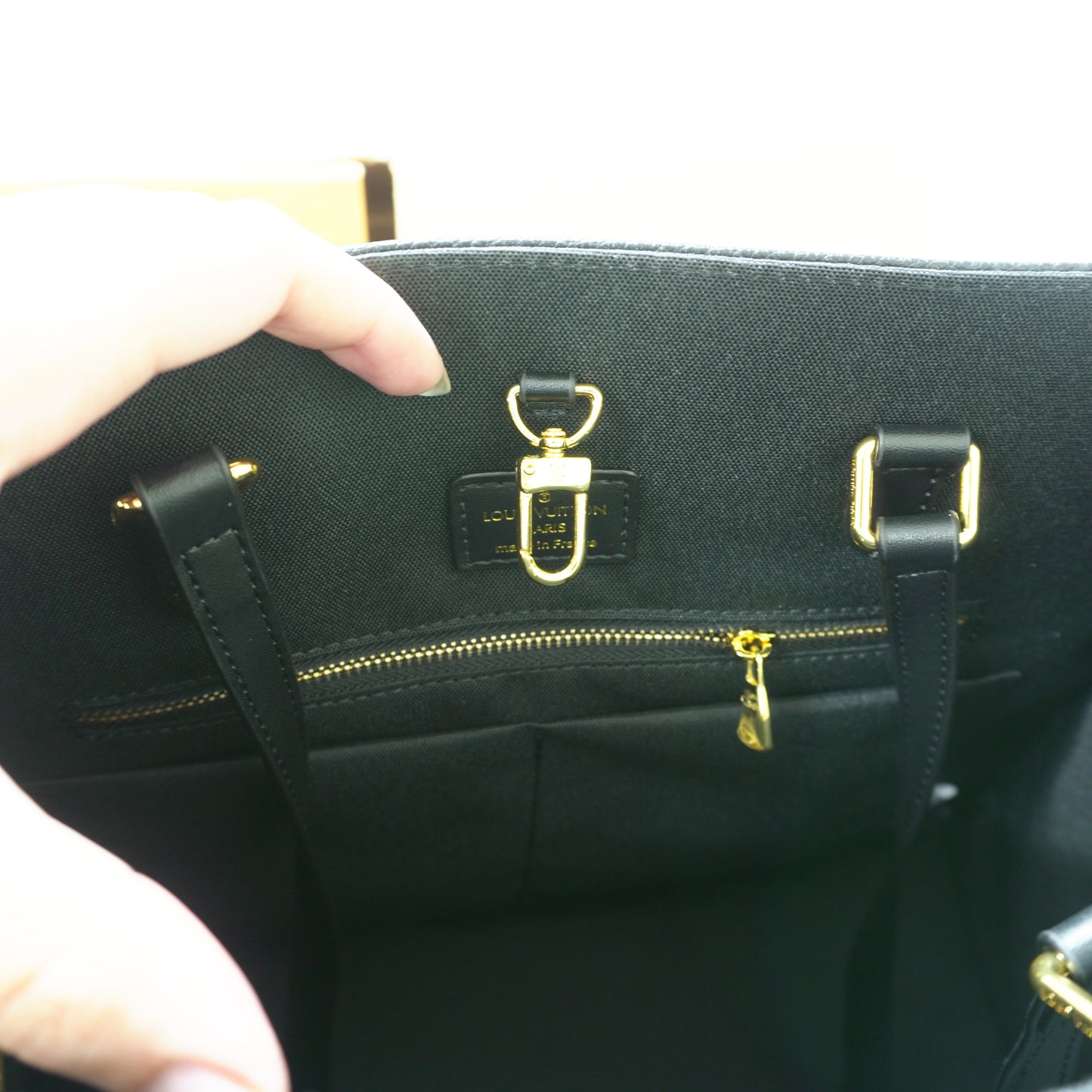 LV123 - OTG Tote - Black Double Box