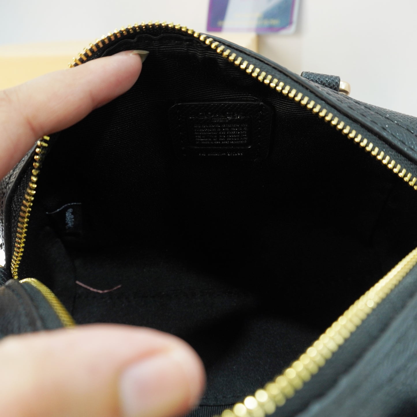 CH717 - Duffle Style Sling - Black