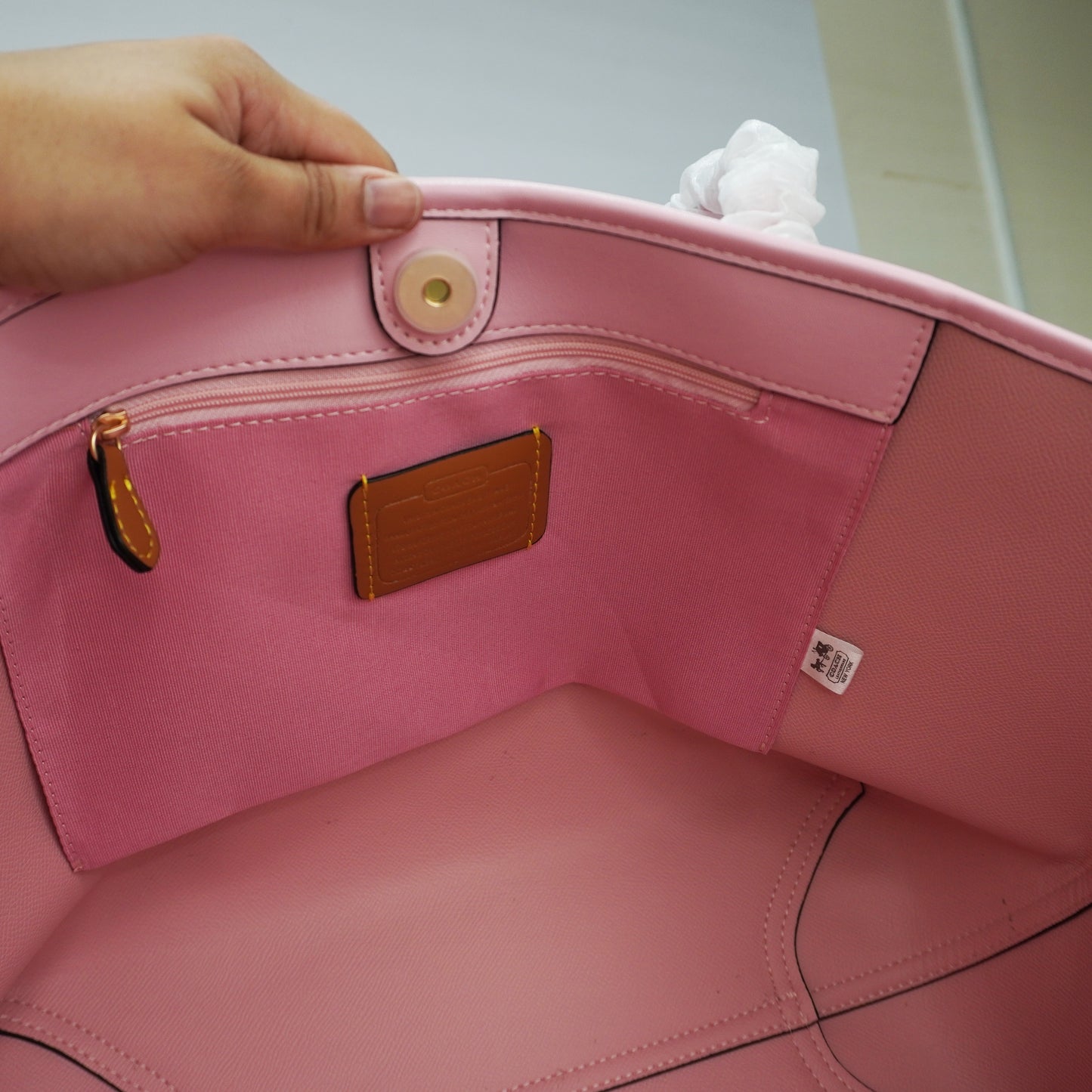 CH565 - Tote - Pink Signature Print Limited Edition