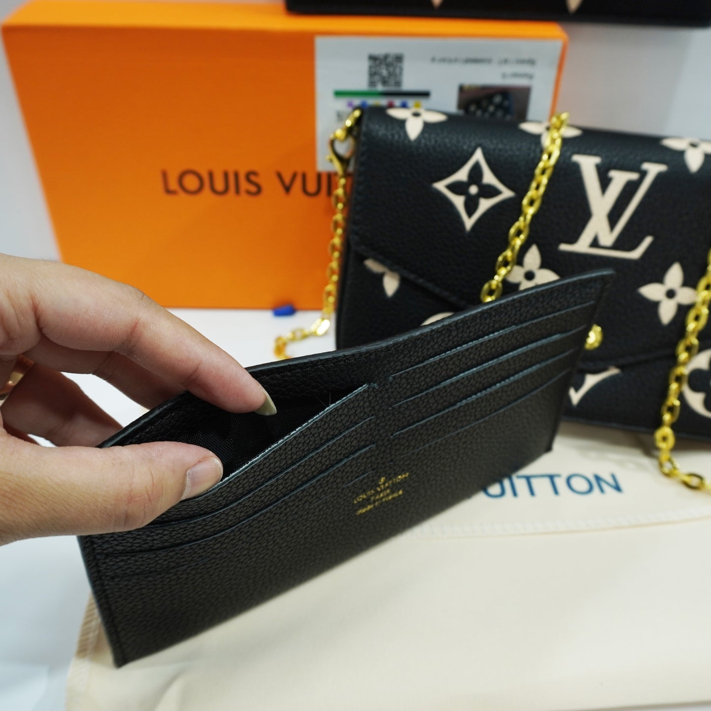LV222 - Sling - Black Monogram 3 in 1