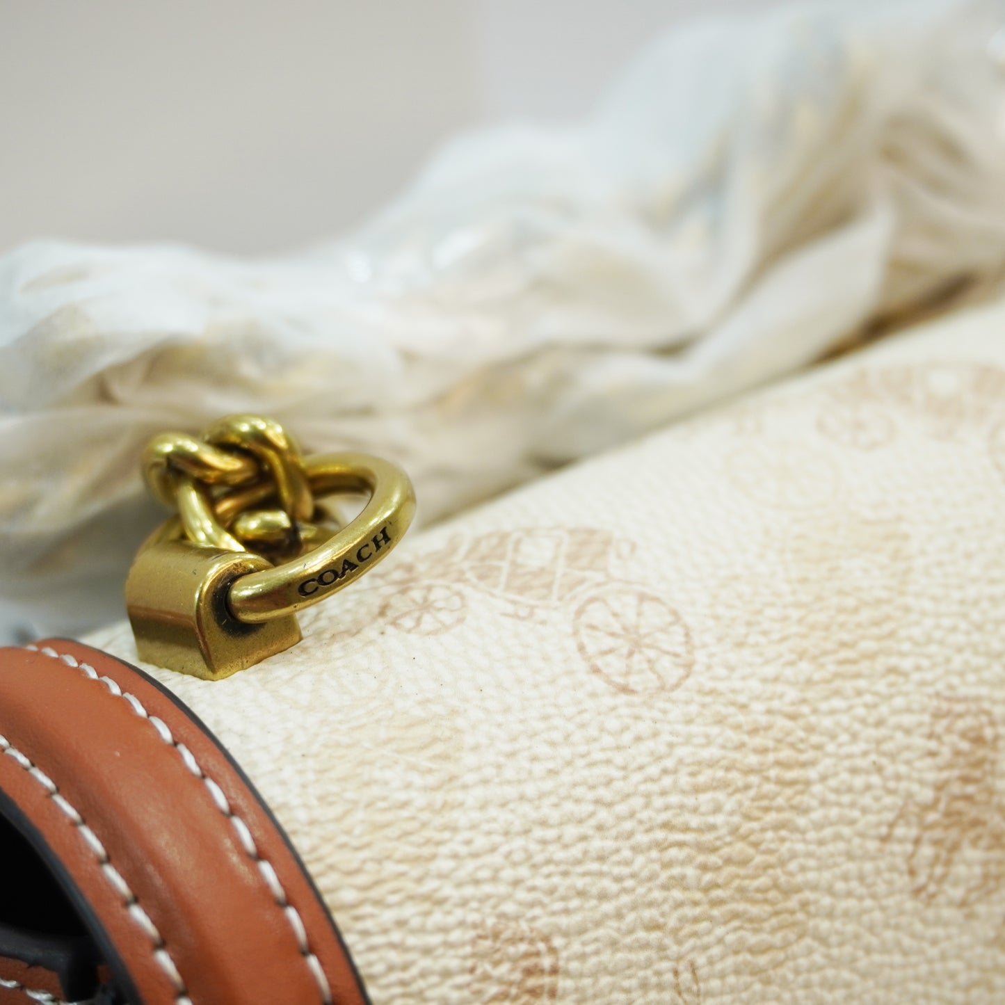CH900 - Sling/Shoulder - Beige Signature Print