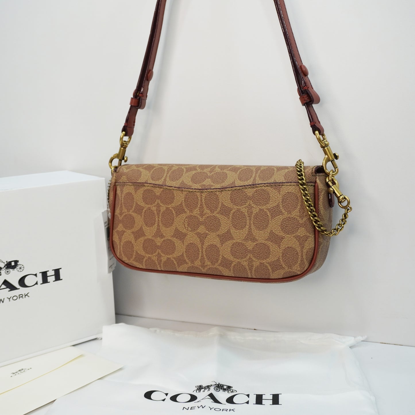 CH678 - Shoulder Clutch - Signature Colour
