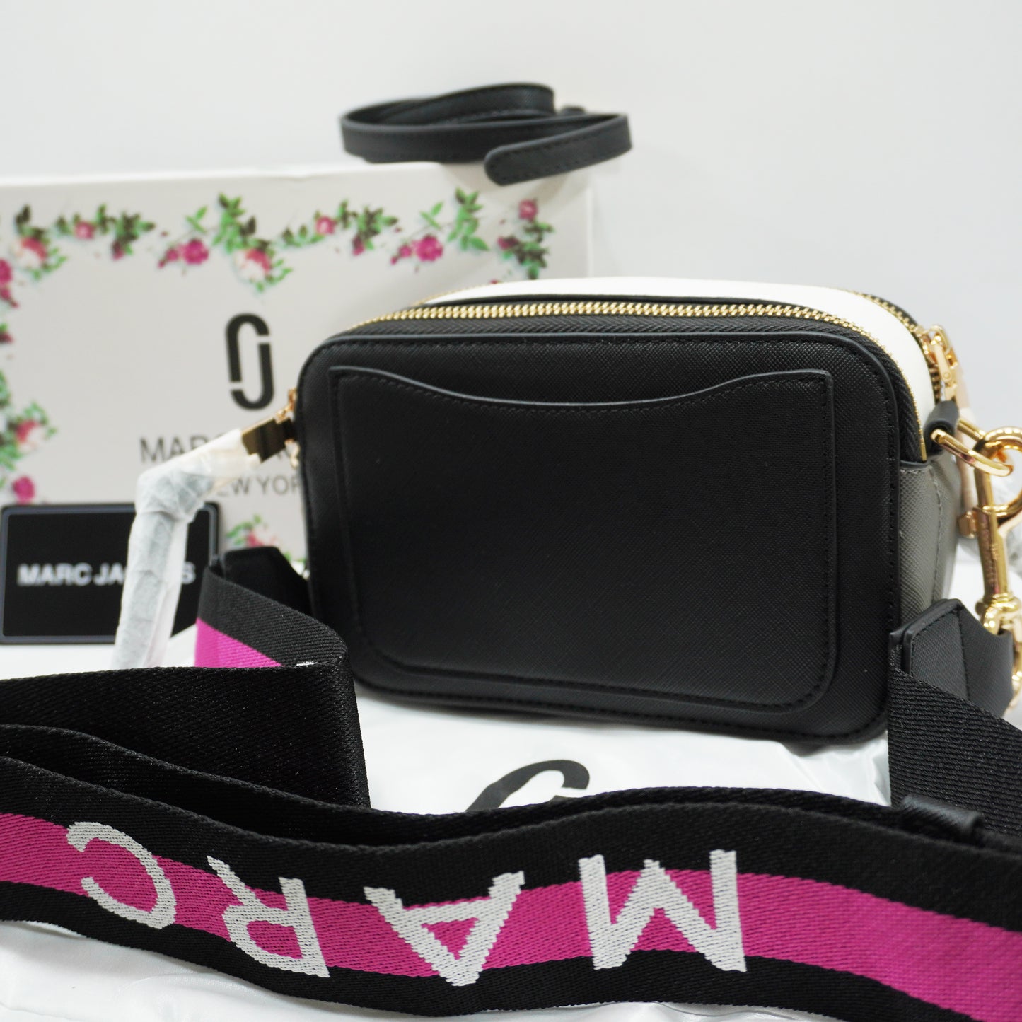 MJ232 - Sling/Crossbody - Black
