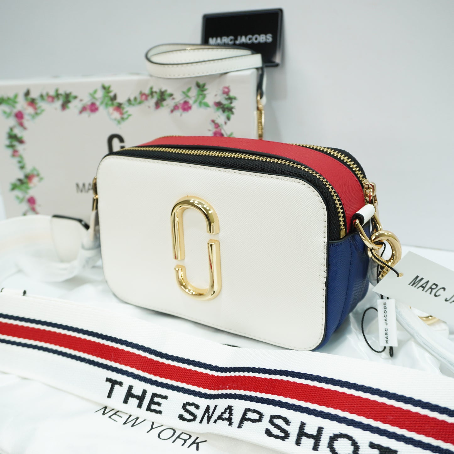 MJ232 - Sling/Crossbody - White