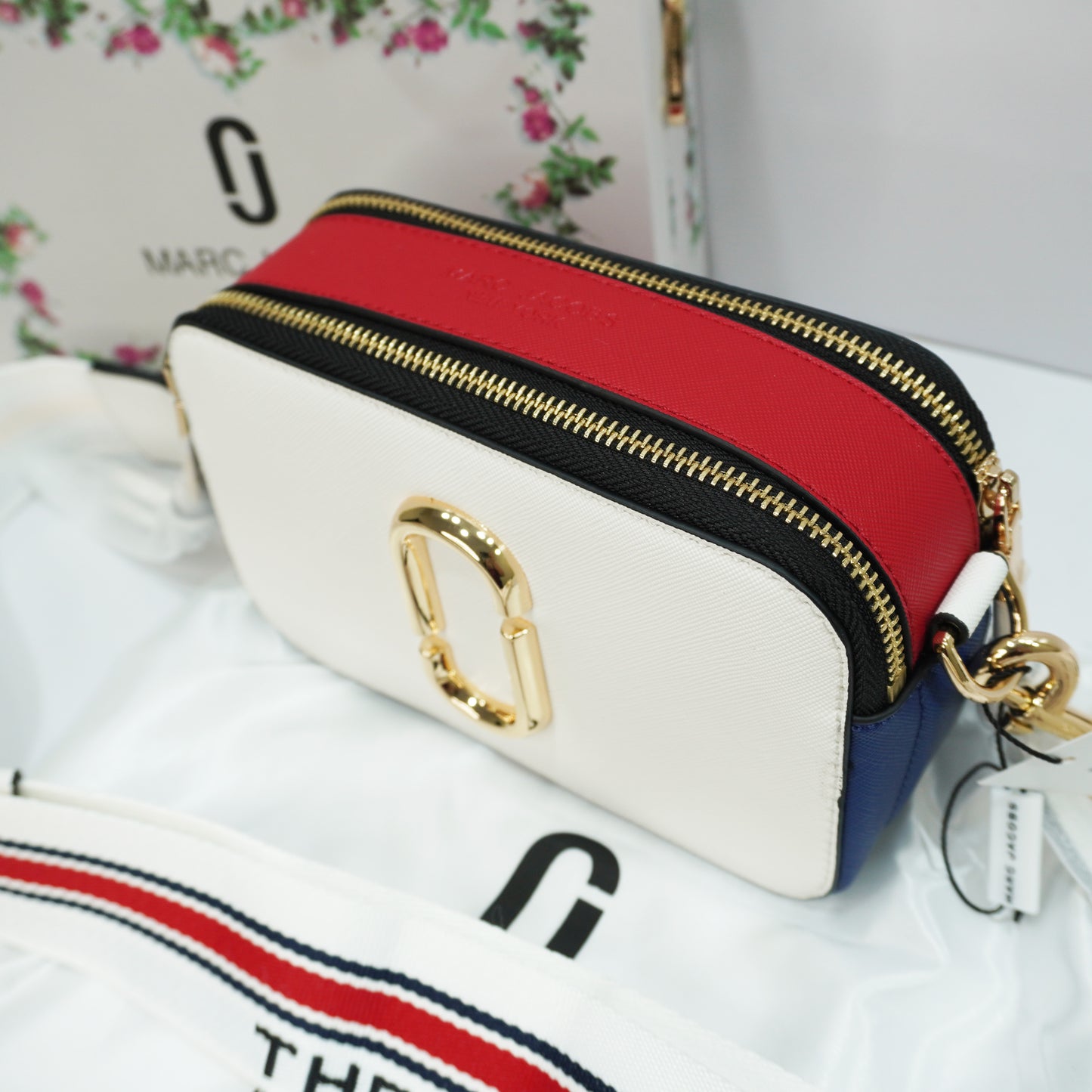 MJ232 - Sling/Crossbody - White