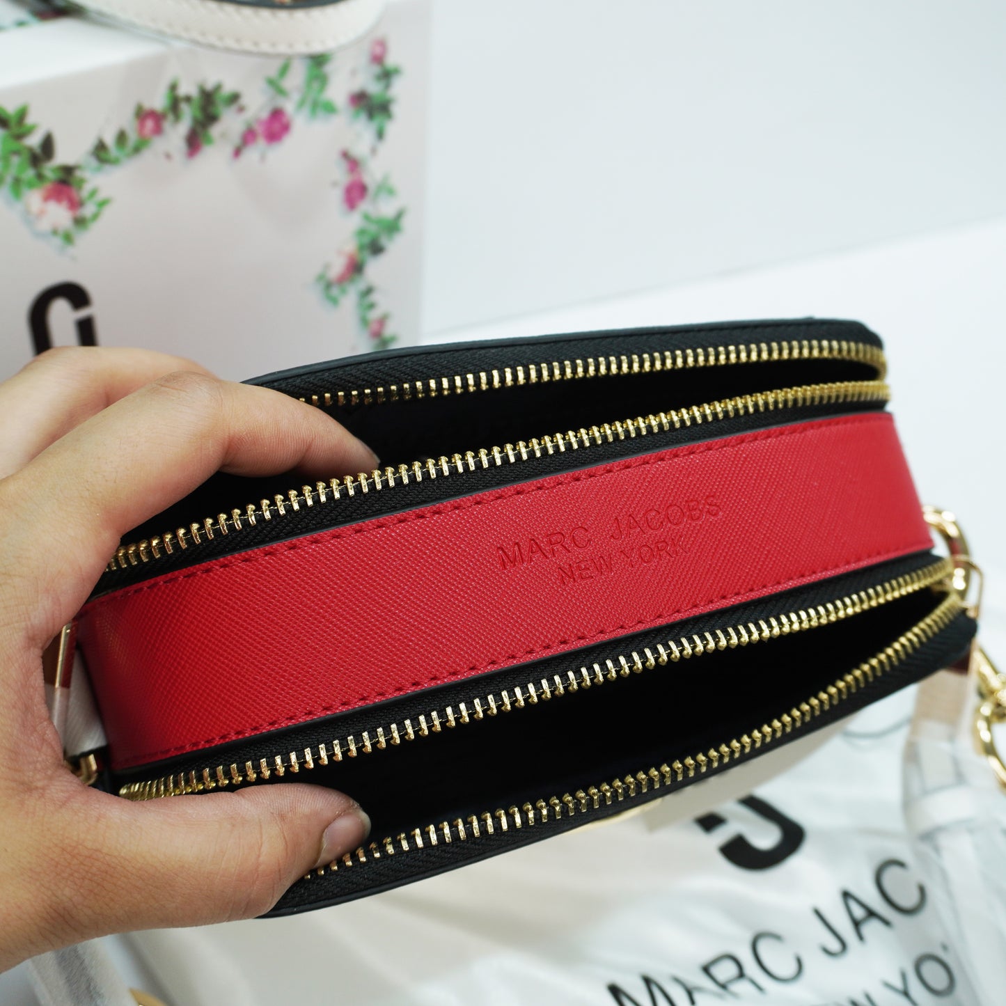 MJ232 - Sling/Crossbody - White