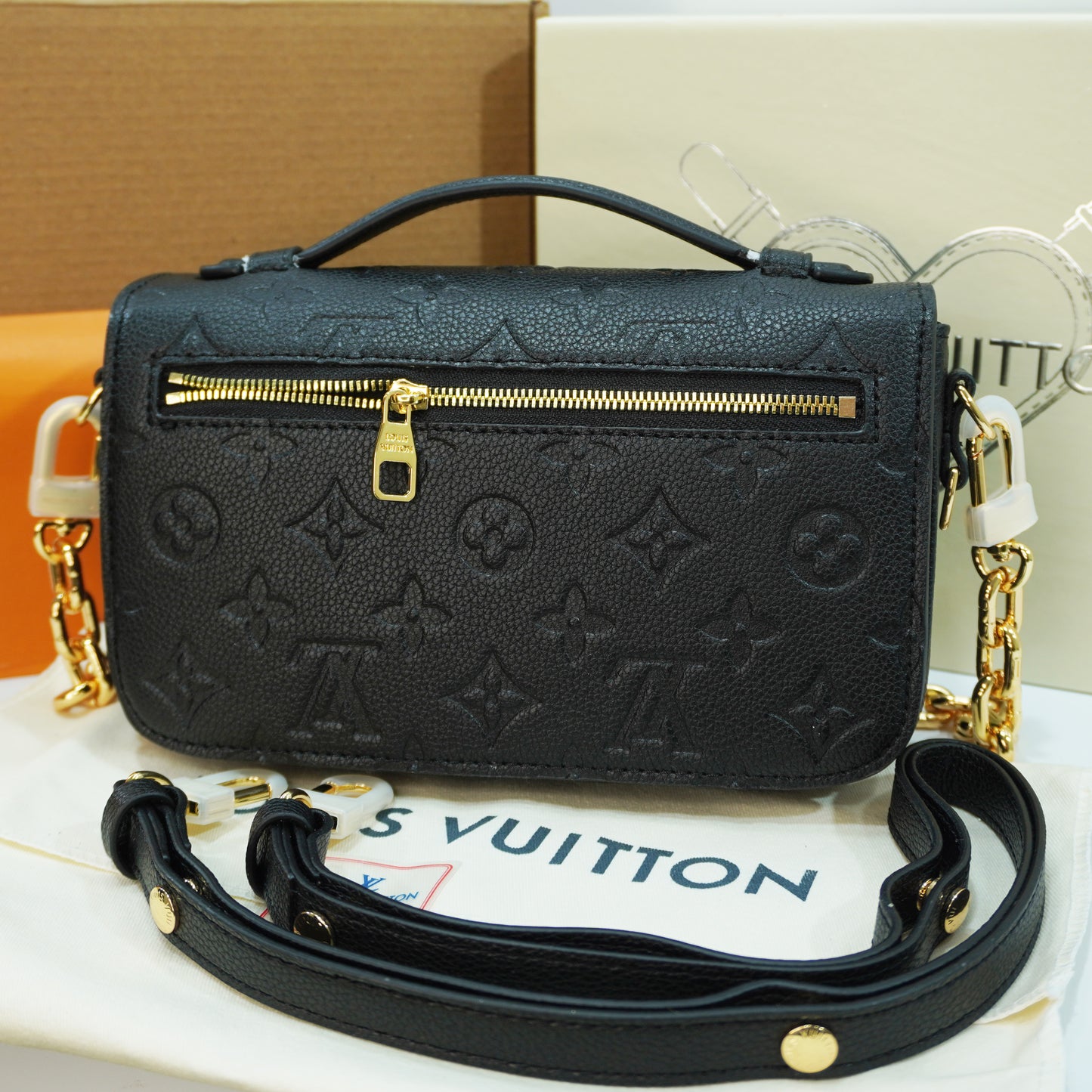 LV559 - Shoulder - Black Ultra Premium Double Box
