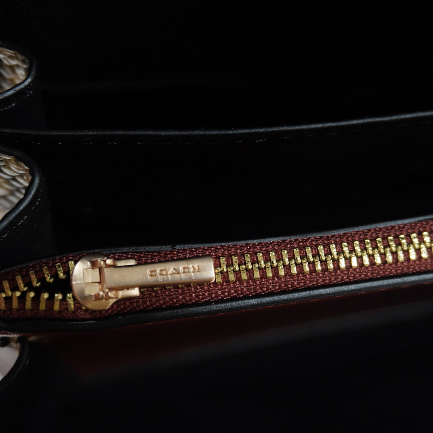 CH717 - Shoulder/Sling - Black