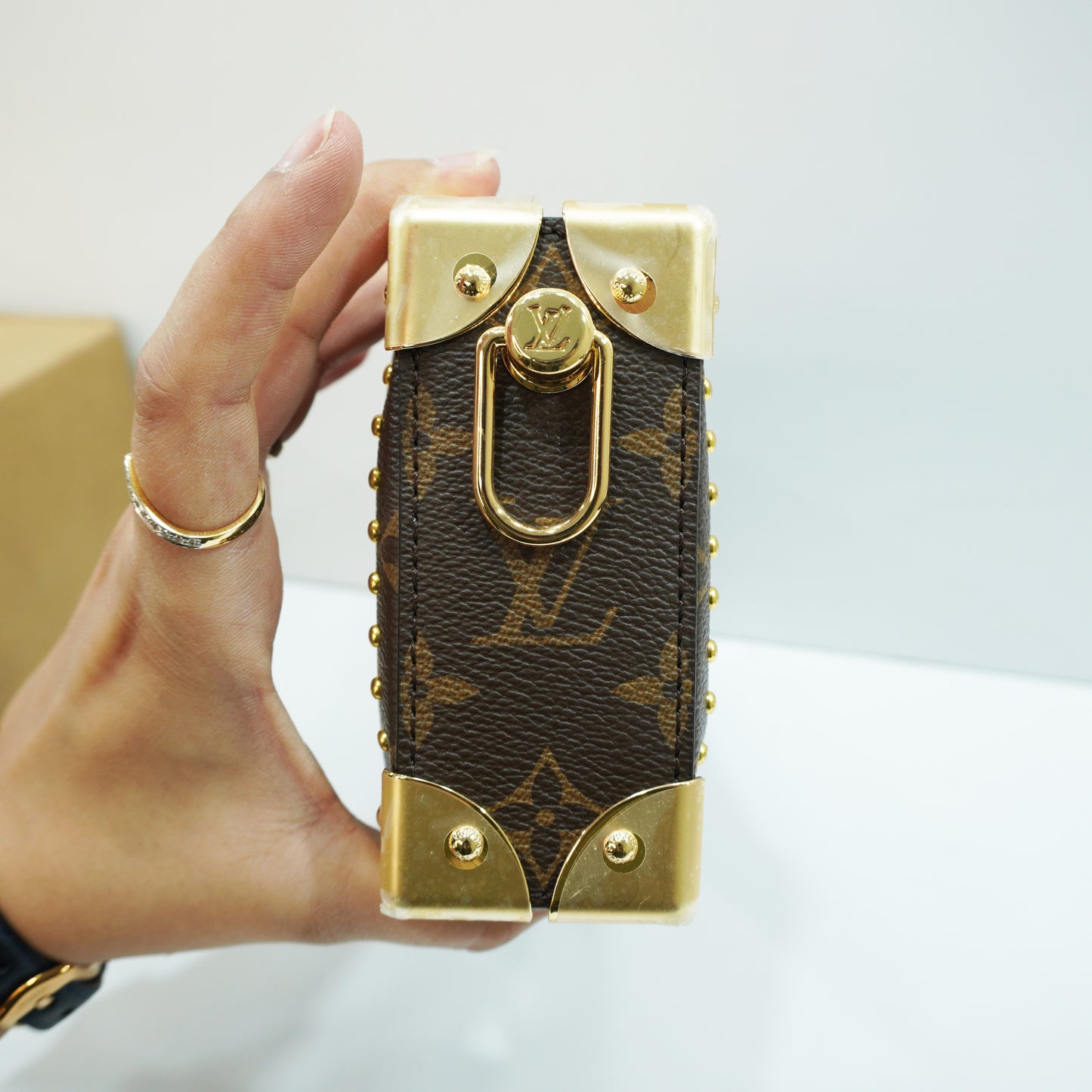 LV525 - Shoulder/Sling - Signature Ultra Premium Luxury