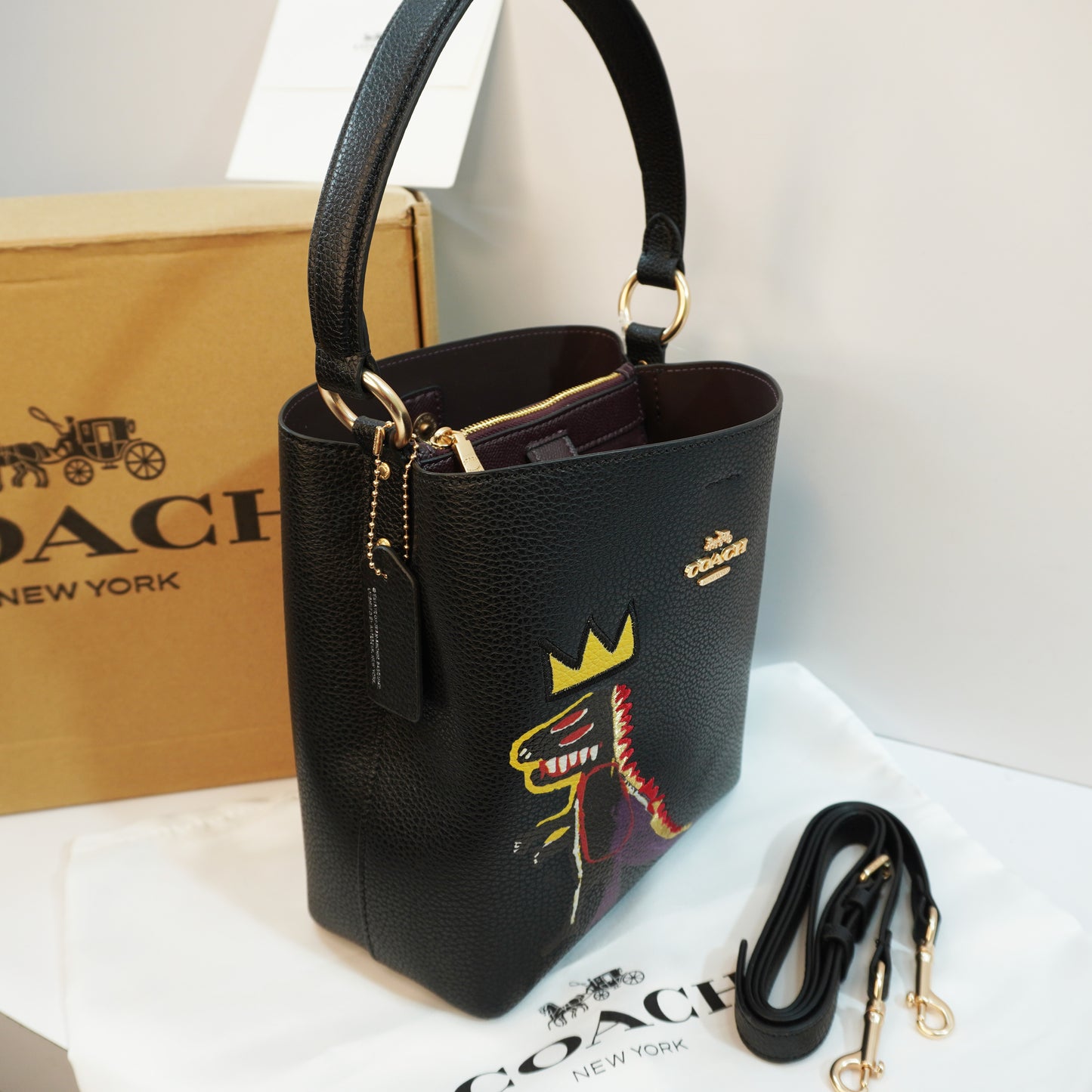 CH77 - Bucket bag shoulder/sling - Black Limited edition
