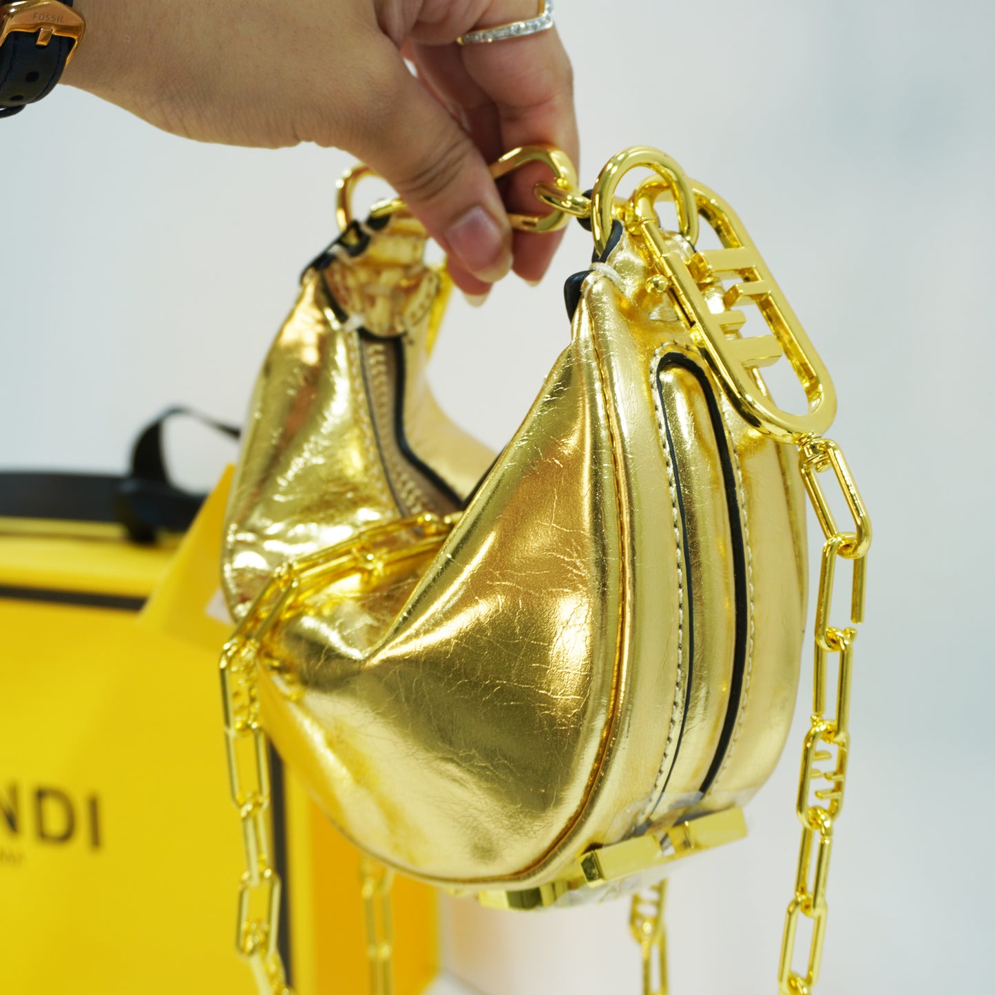 FND567 - Sling - Gold limited edition