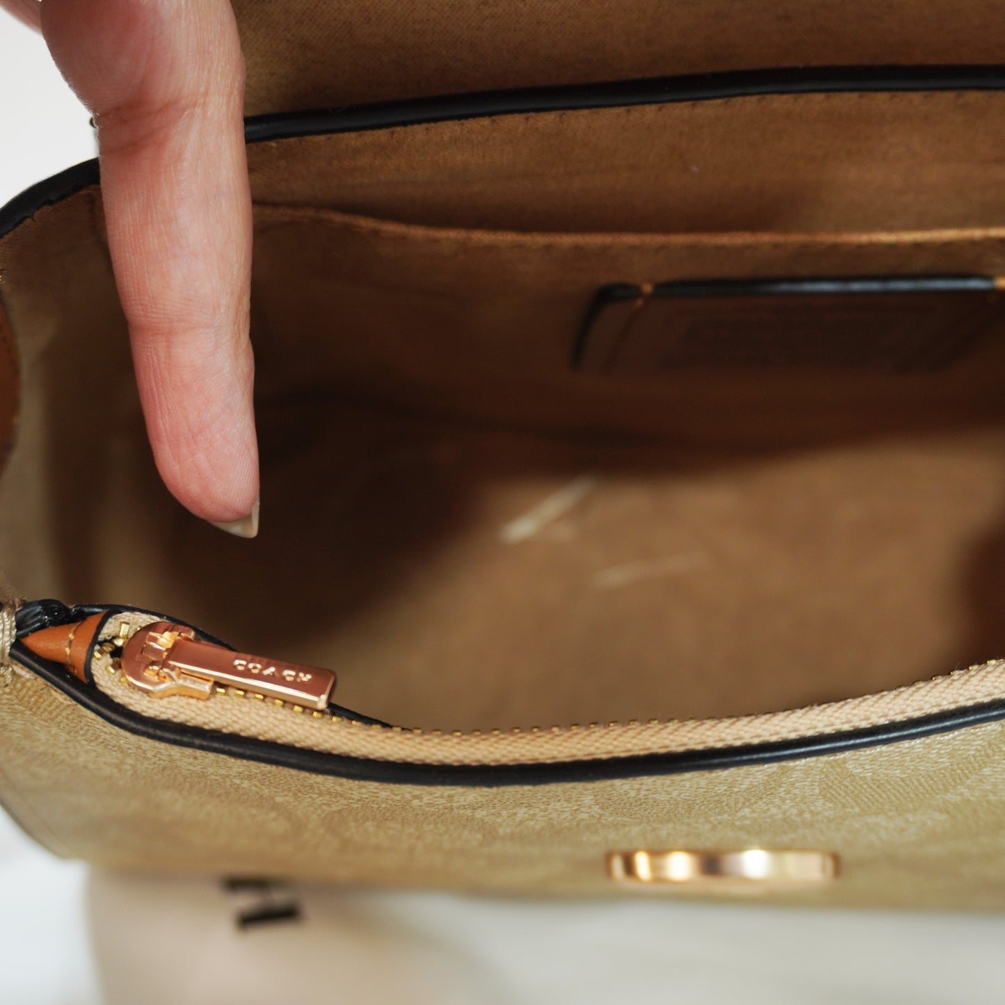 CH335 - Satchel/Sling - Apricot