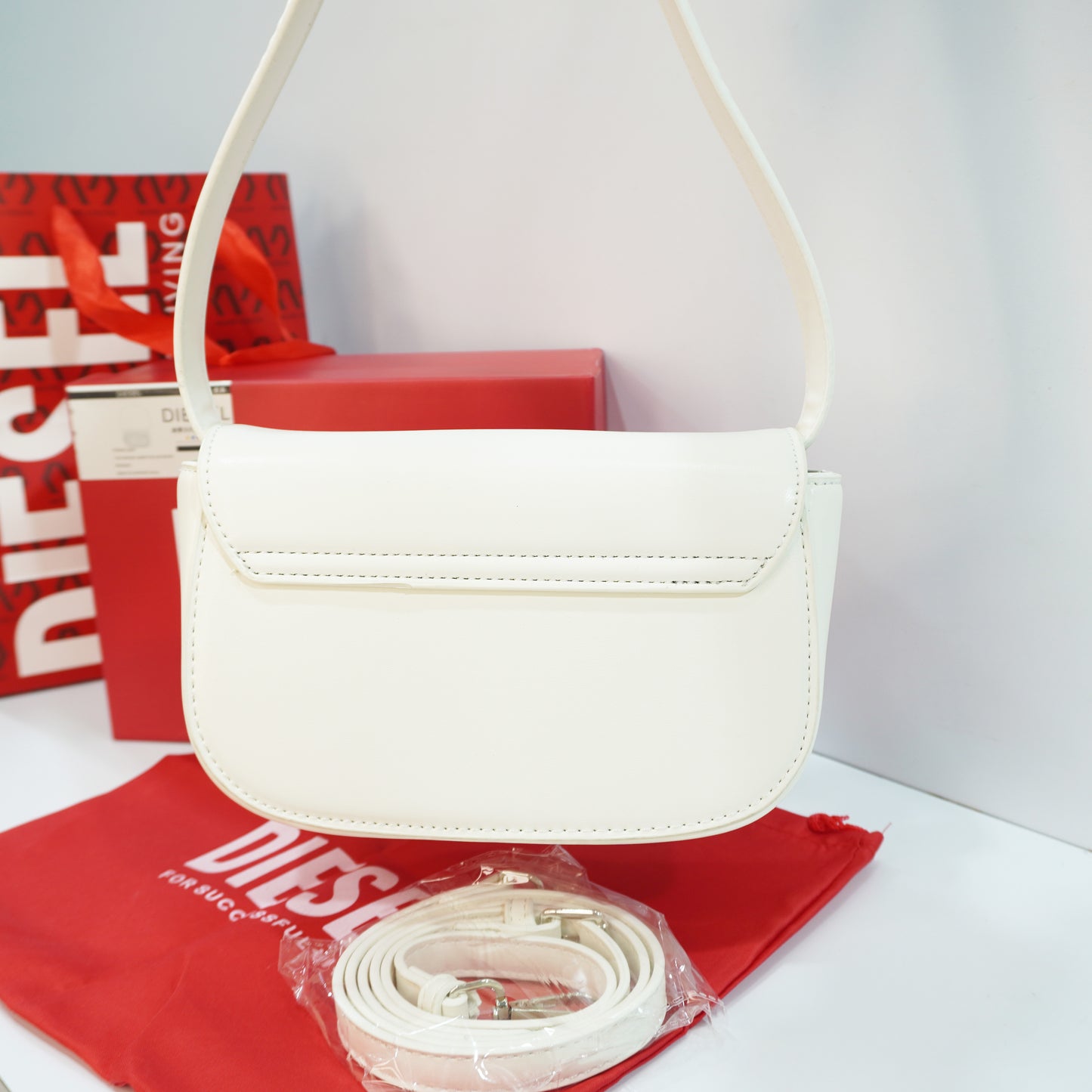 DESL111 - Shoulder/Sling - White