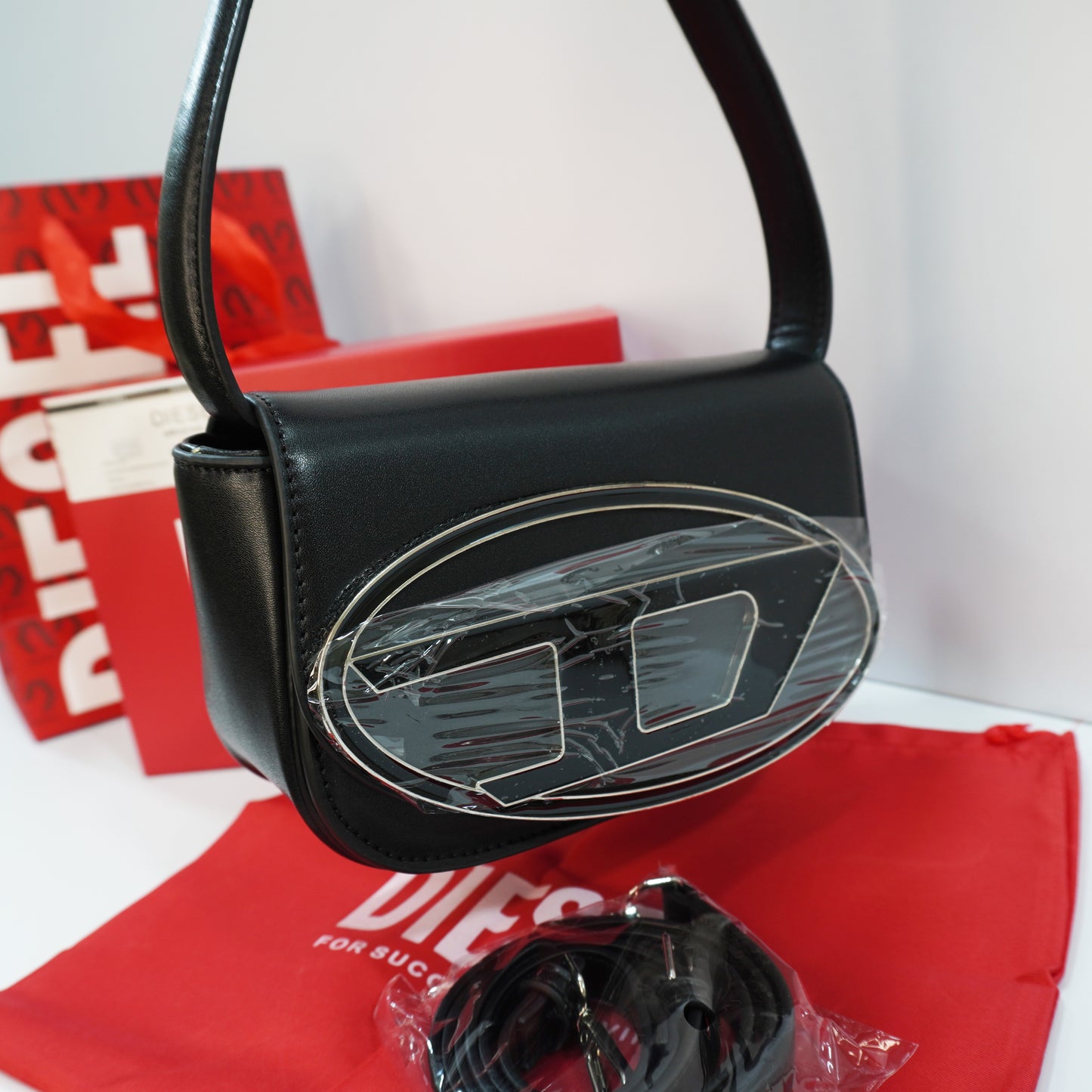 DESL111 - Shoulder/Sling - Black