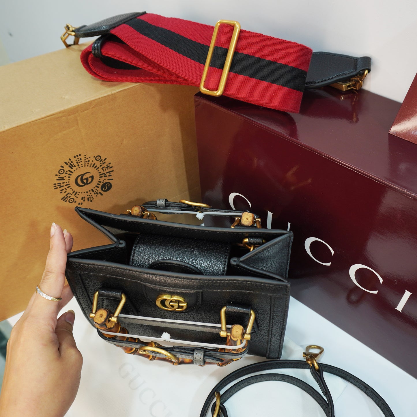 GG789 - Sling/Satchel - Black Ultra Premium