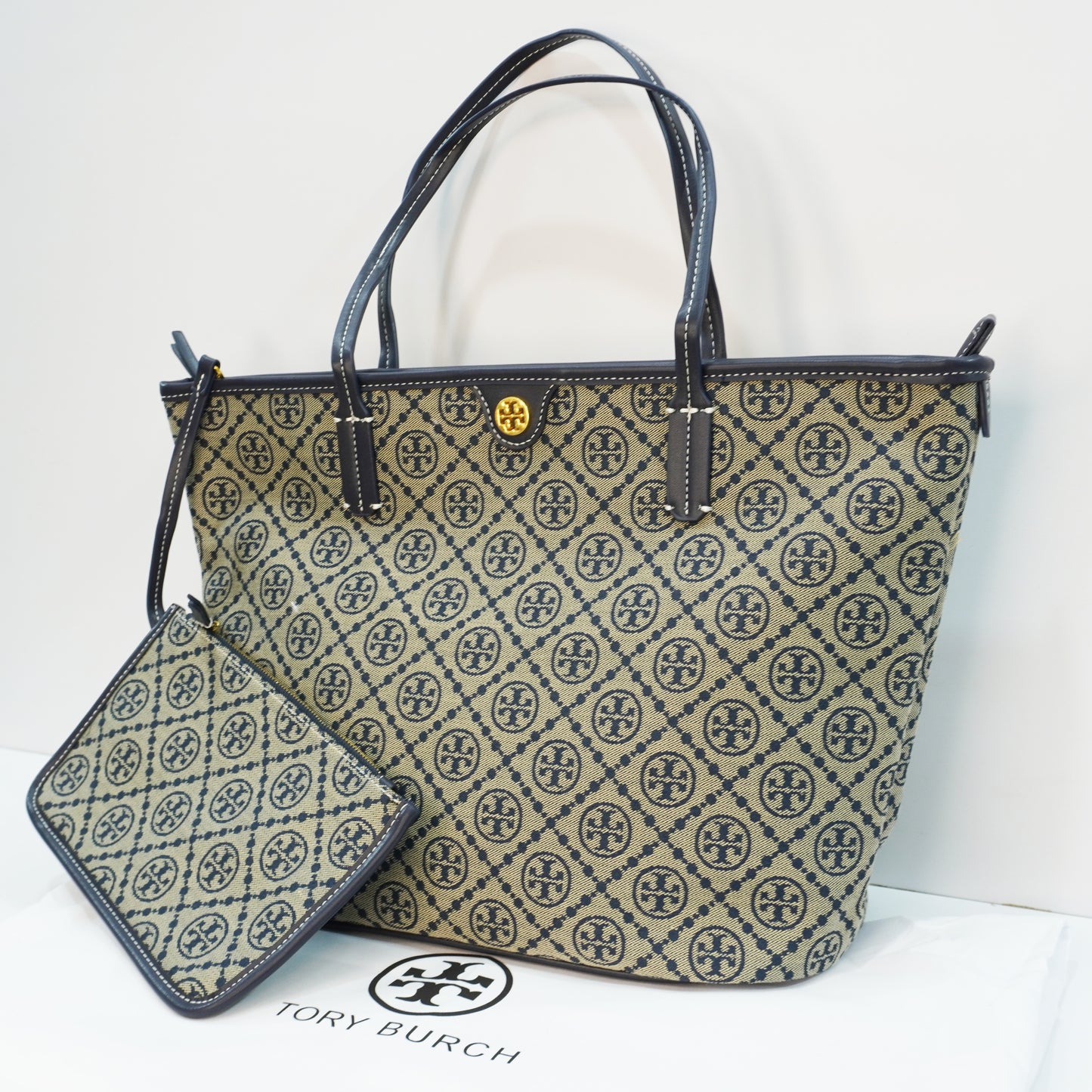 TB737 - Tote - Blue Signature Print