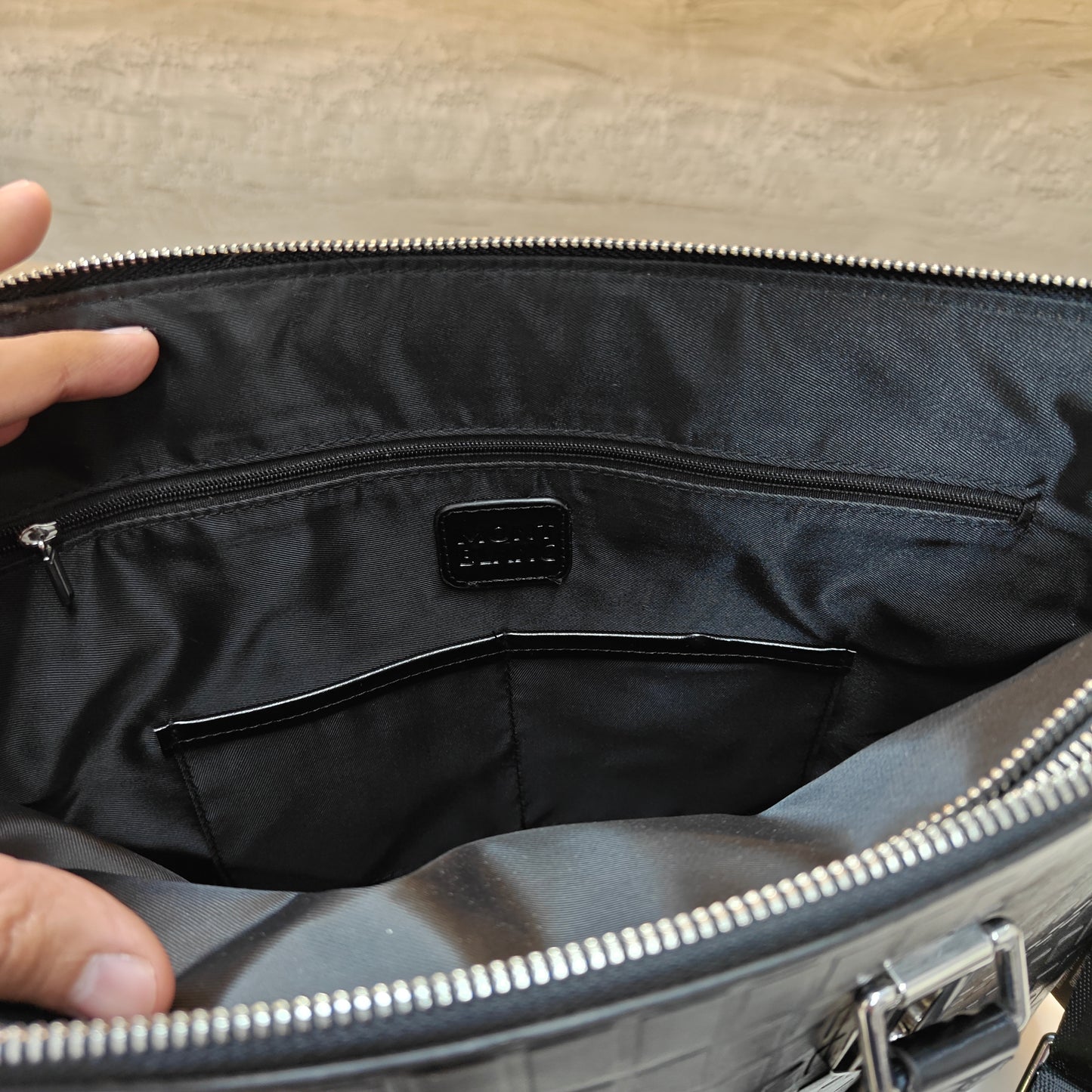MB Laptop Bag Designer Black (Large)
