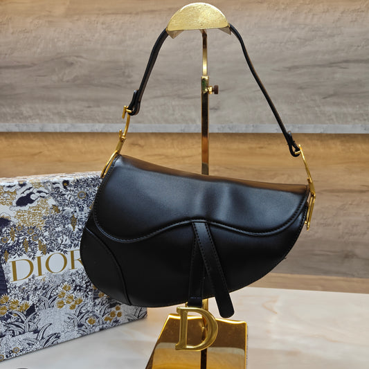 CD - Saddle (Plain Black)