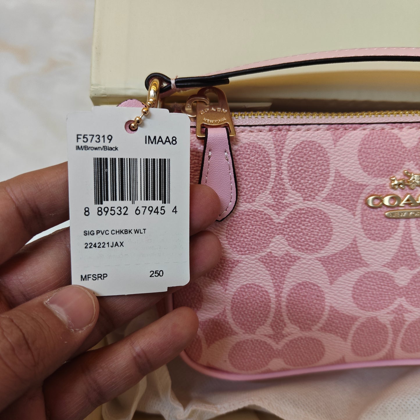CH Nolita - Ultra Premium With Magnetic Box (Pink)