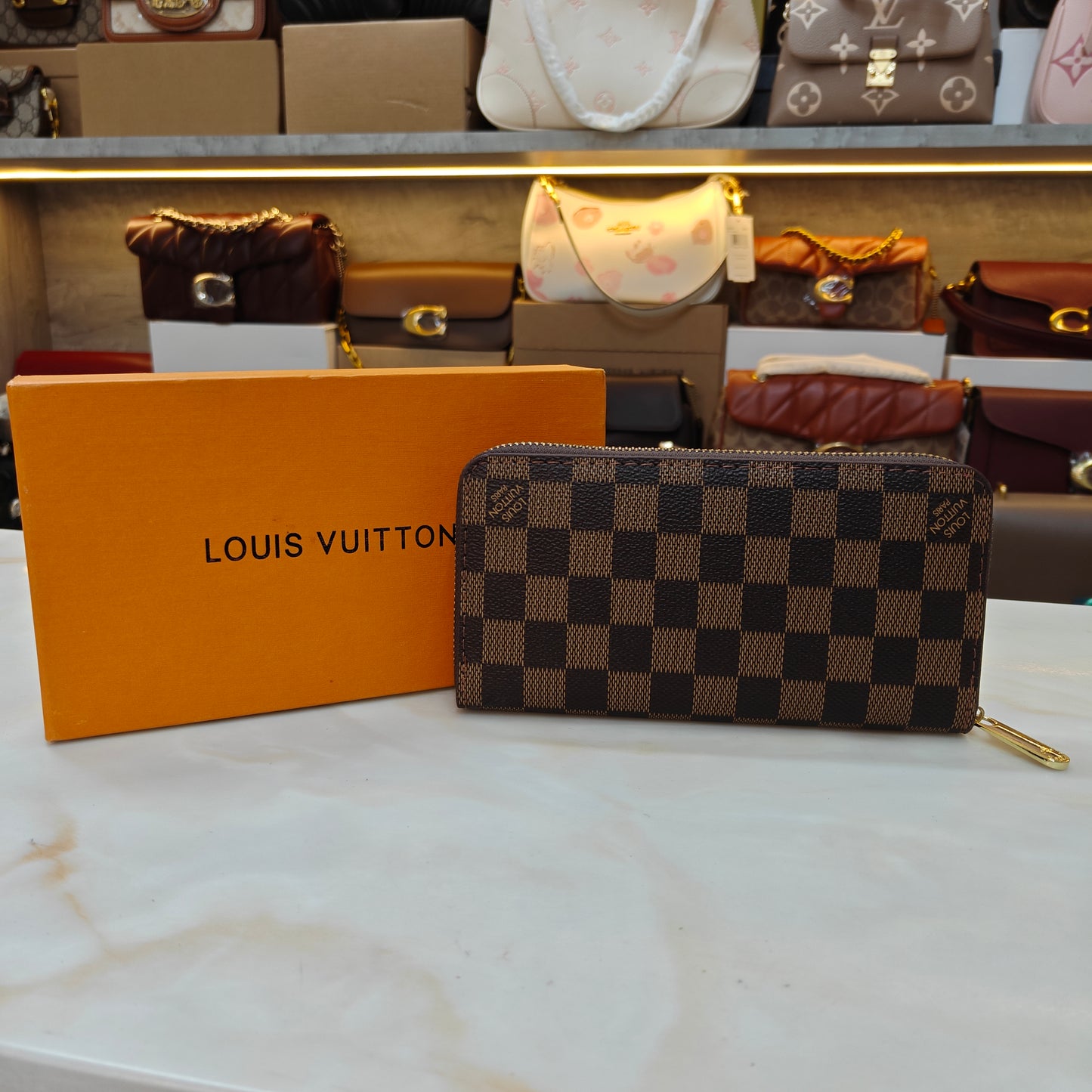LV Long Wallet - Chekered Design