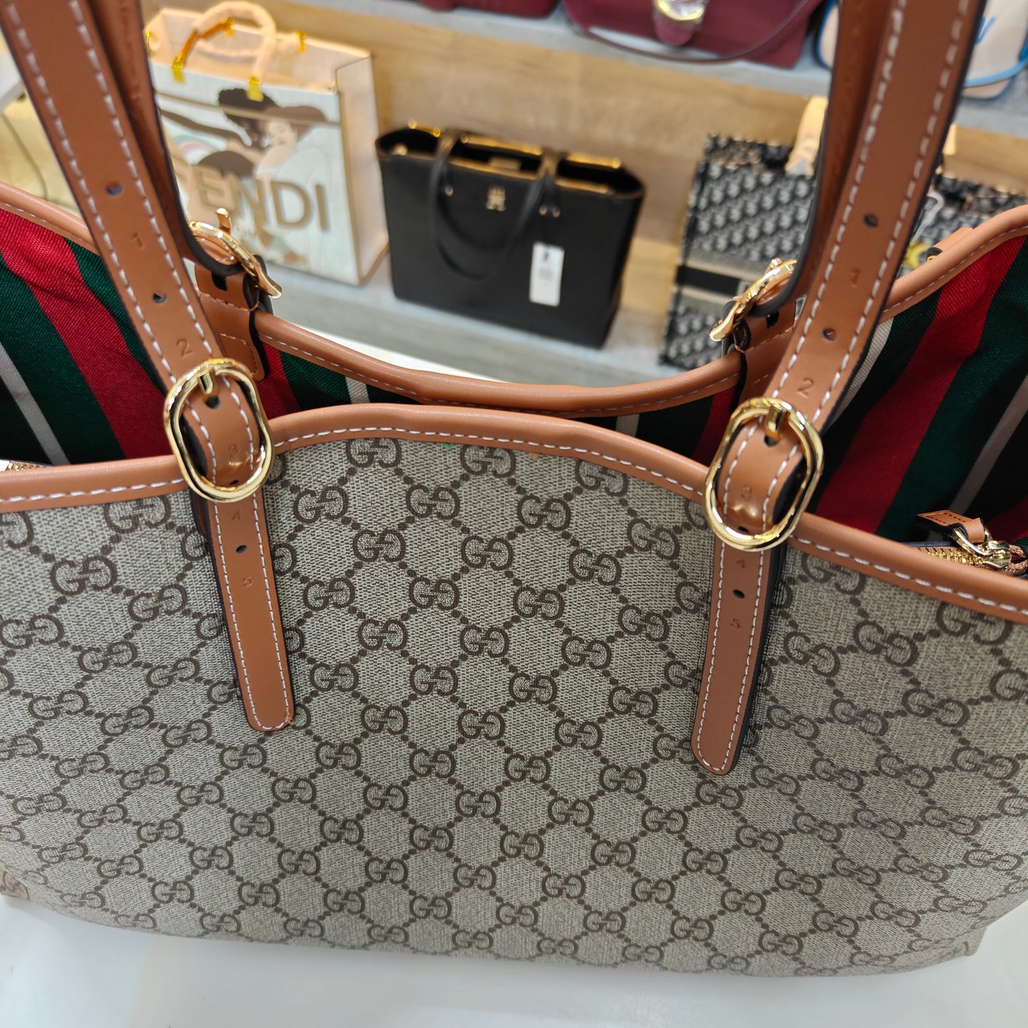 GG Tote (Ultra Premium)