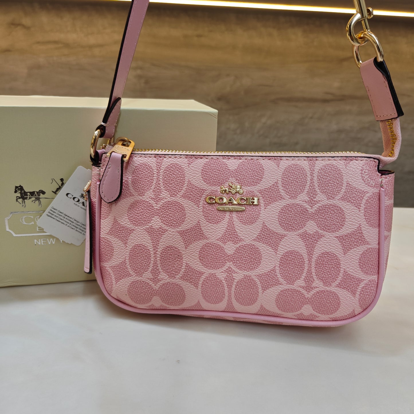 CH Nolita - Ultra Premium With Magnetic Box (Pink)