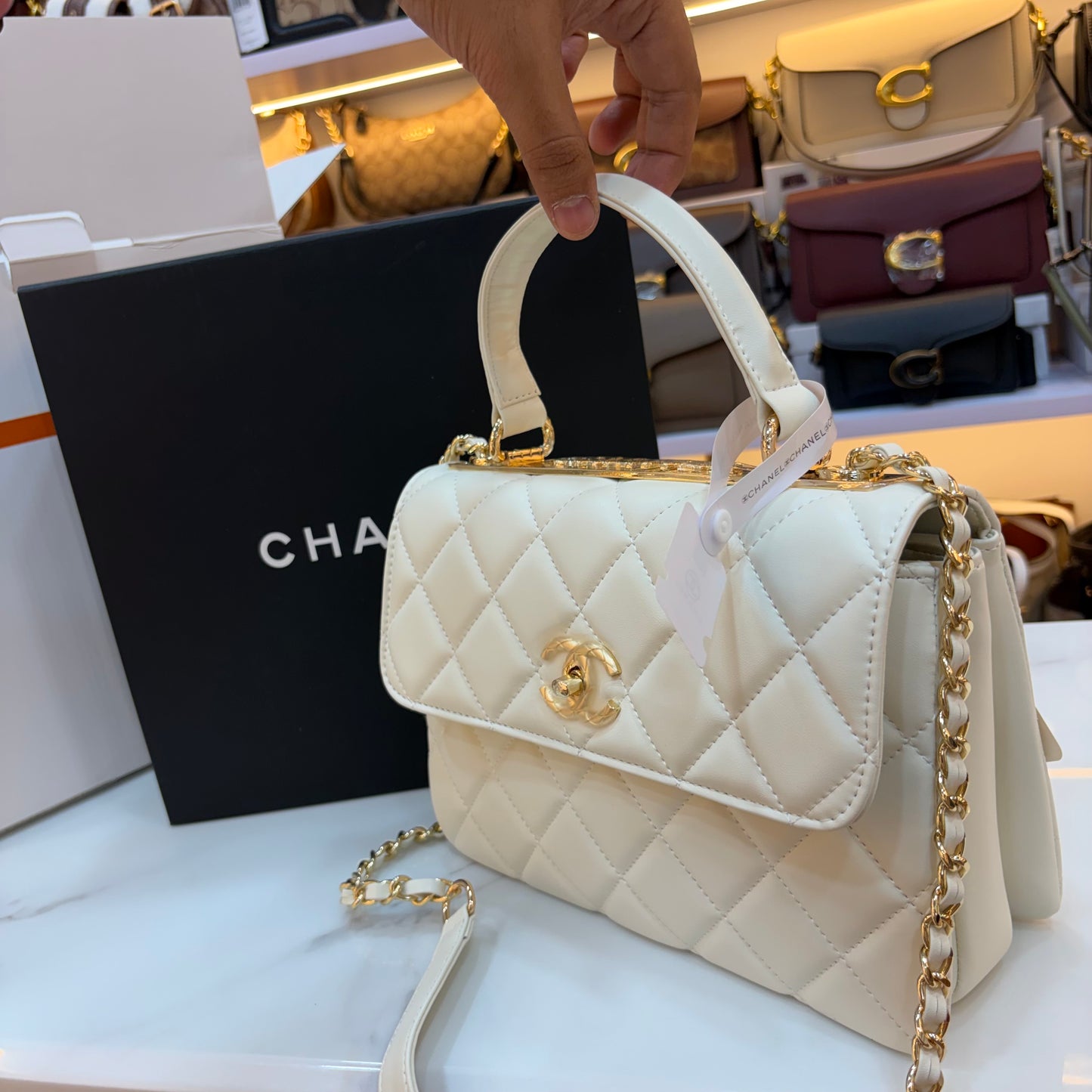 CHNL Flap Top Handle - White