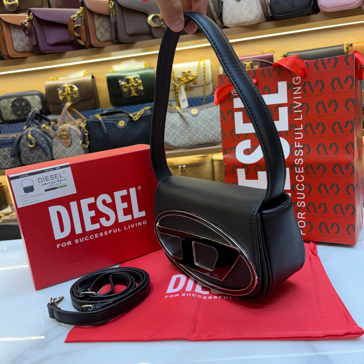 DSL 1DR Shoulder Bag - Black