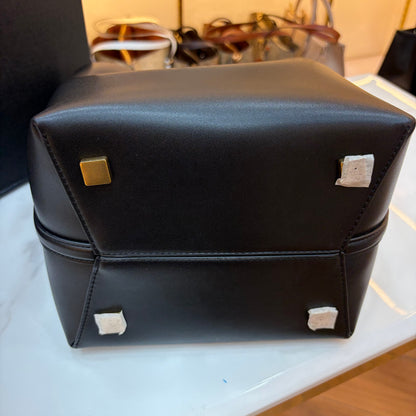 YSL Le 37 Bucket Bag - Black